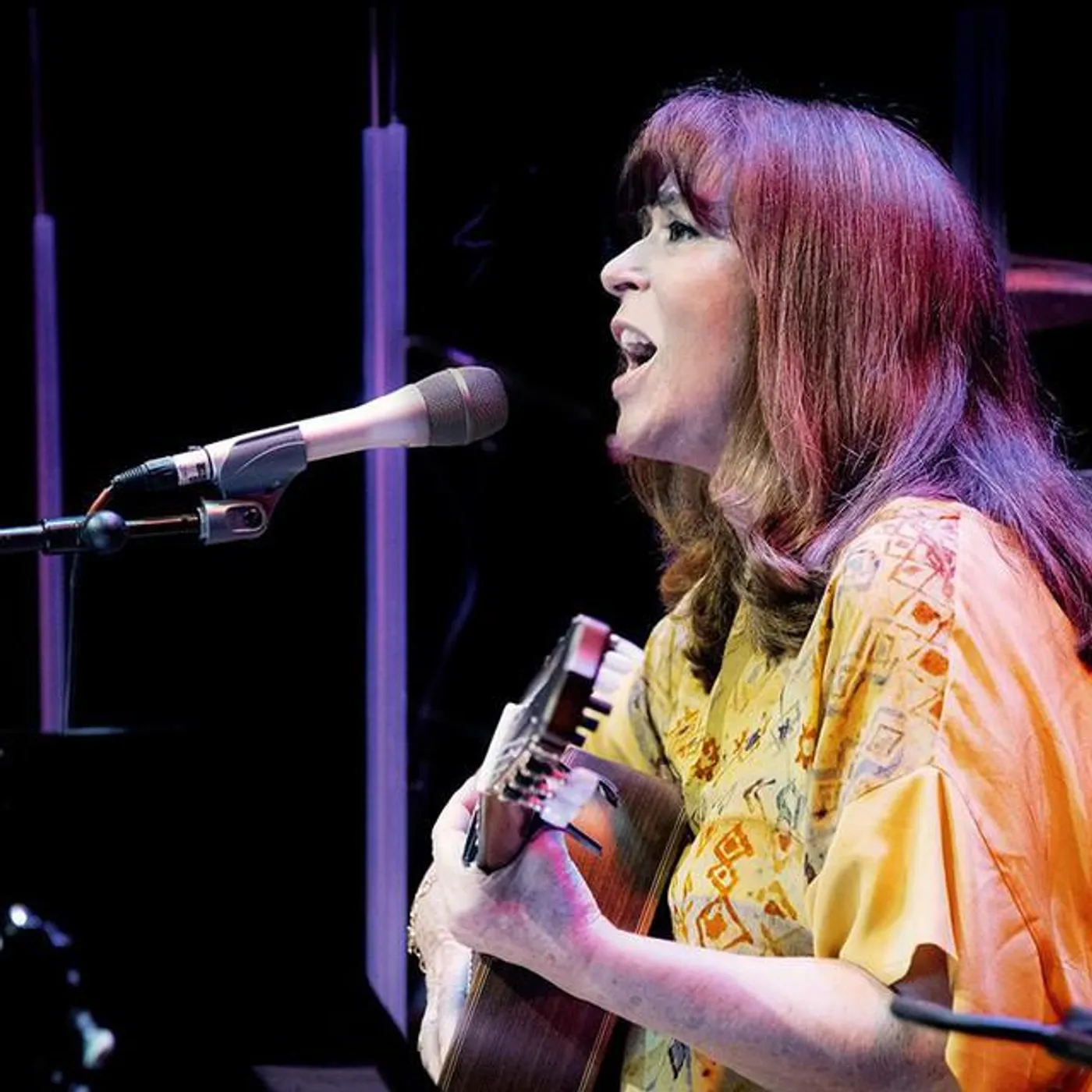 Maria del Mar Bonet Brand Page