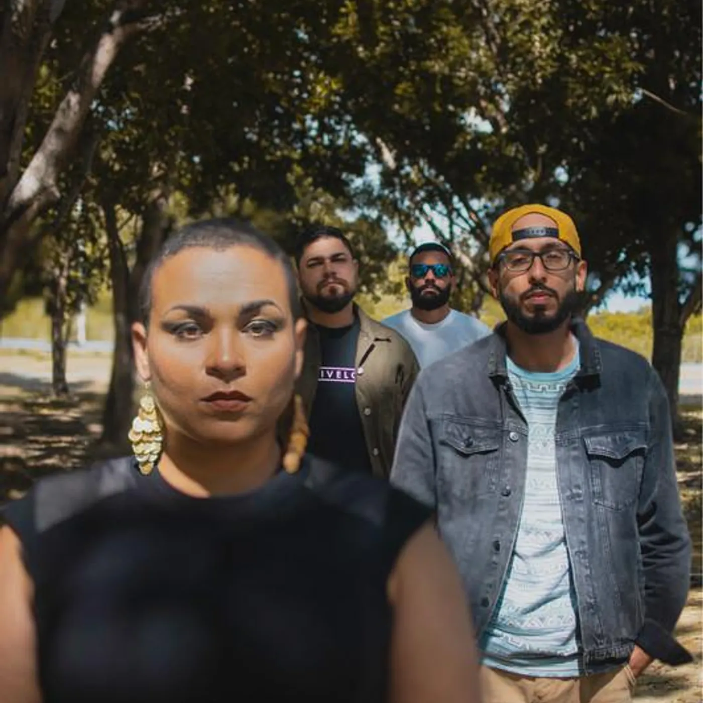 Mil Raíces Brand Page