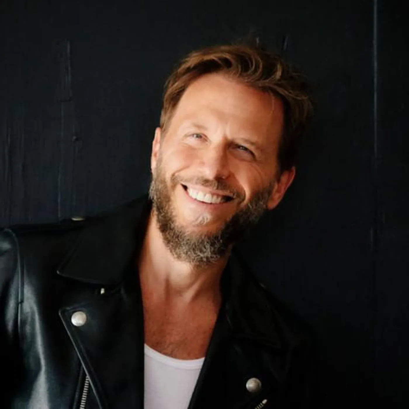 Noel Schajris Brand Page