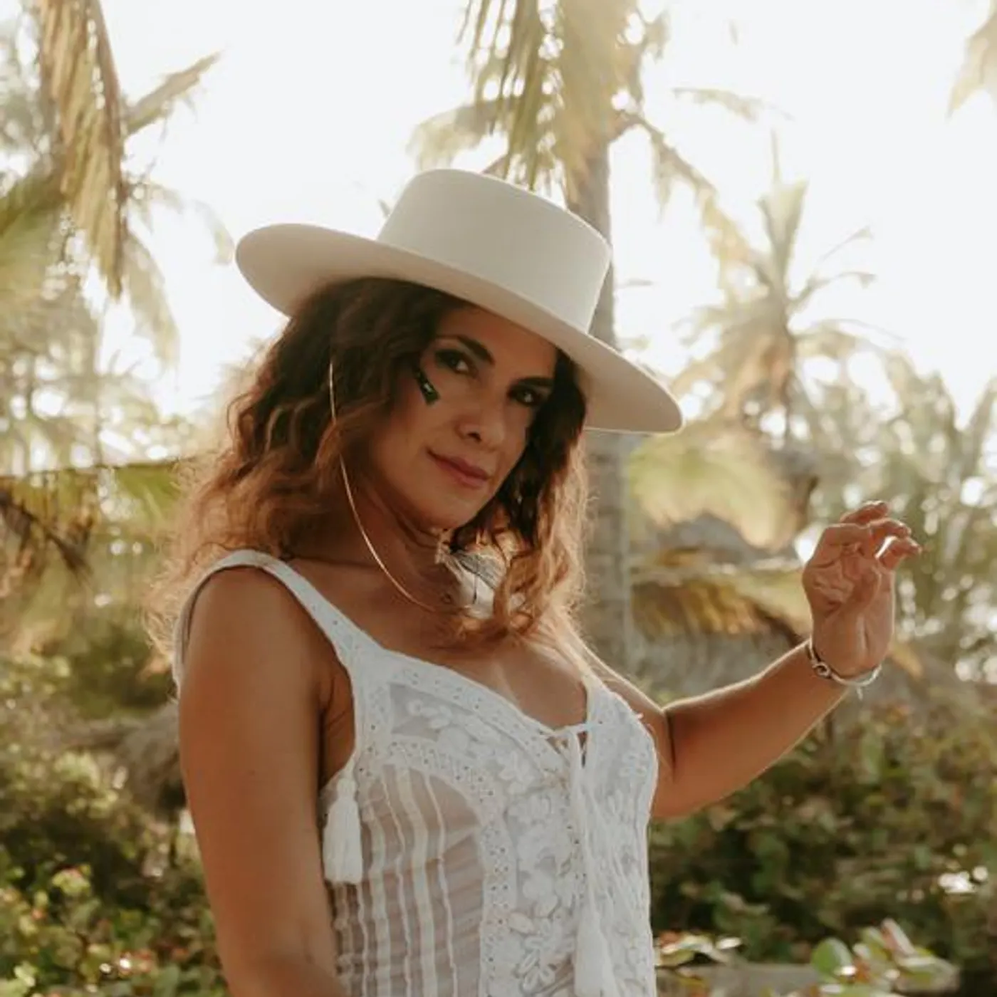 Naty Botero Brand Page