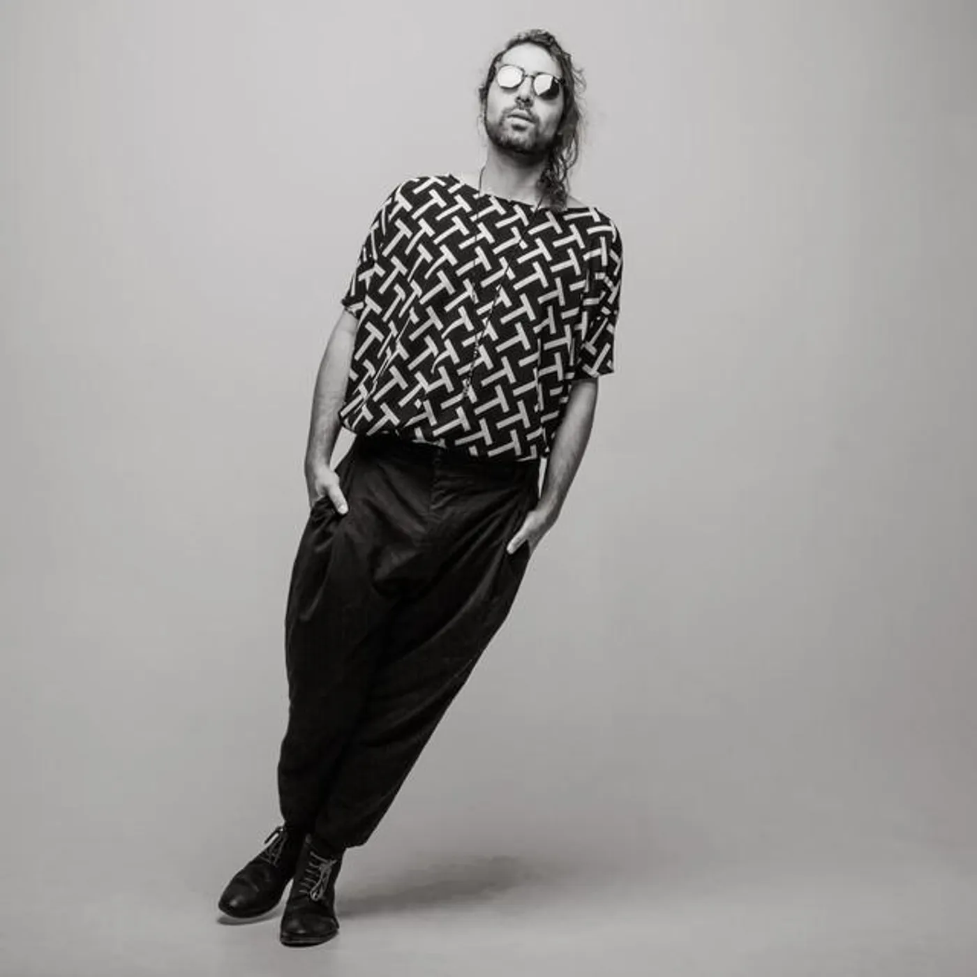 Navid Izadi Brand Page