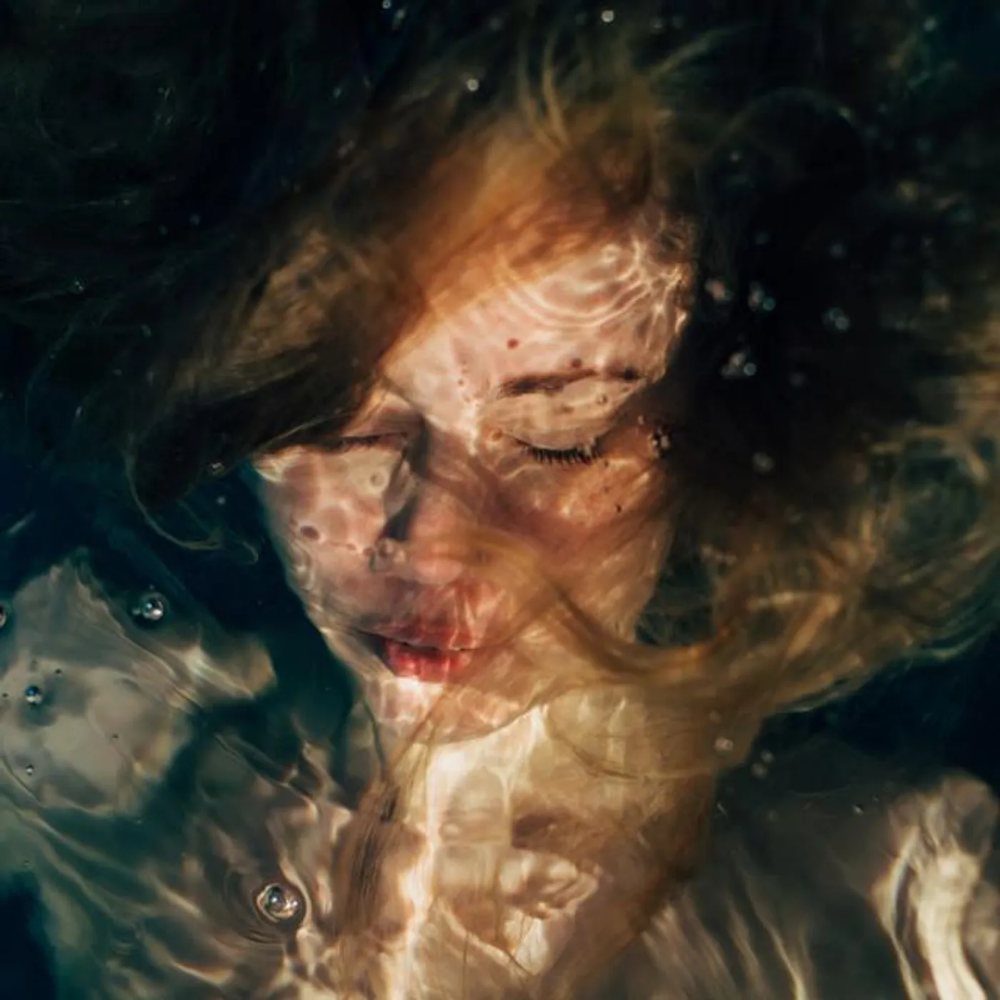 Naima Joris Brand Page