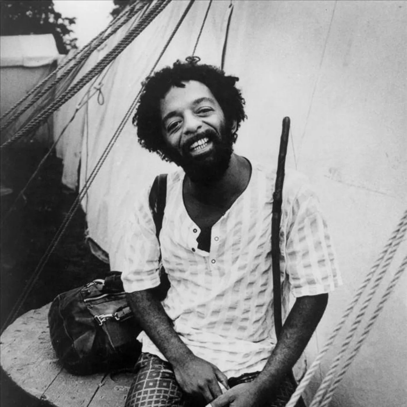 Naná Vasconcelos Brand Page