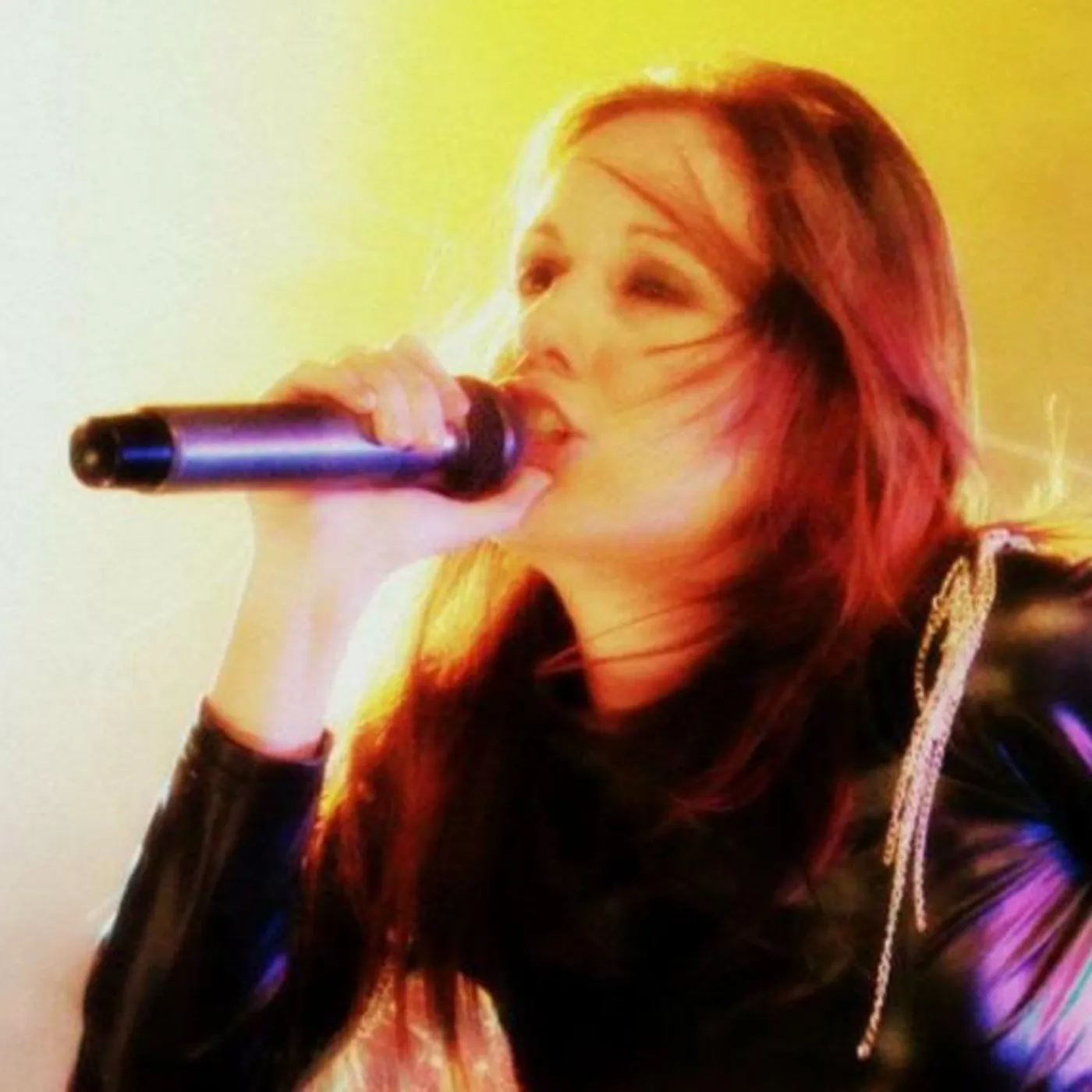 Nana Cadavieco Brand Page