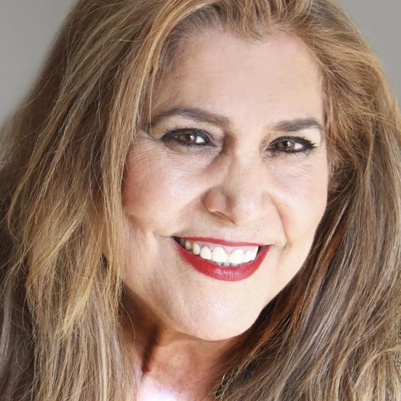 Nena Leal Brand Page