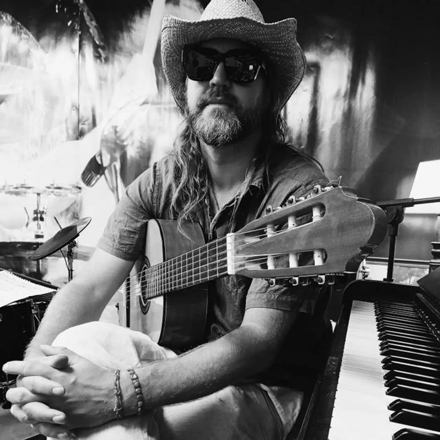 Nylonwings Brand Page