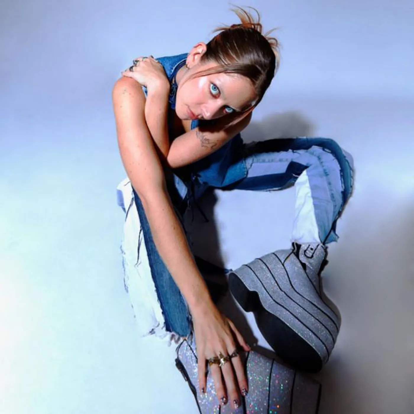 Sofia Thompson Brand Page