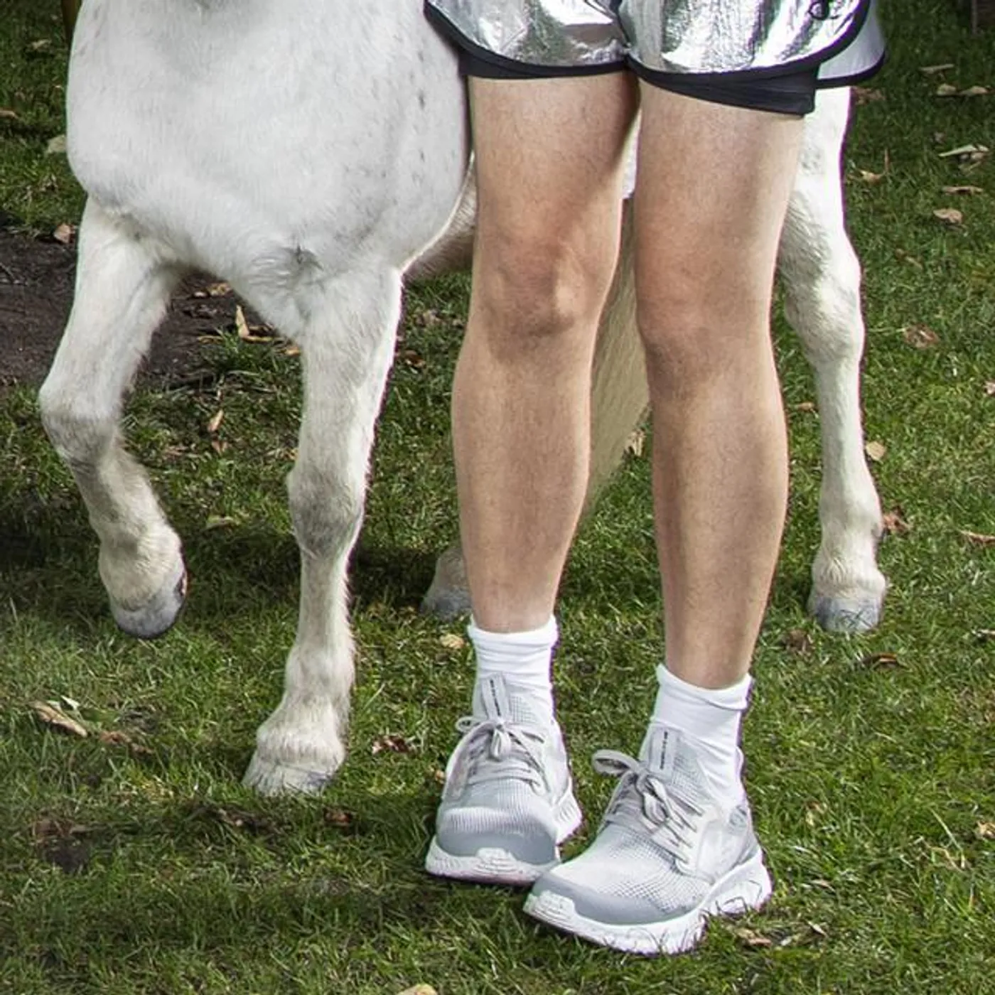 SOLEN ER SEXET Brand Page