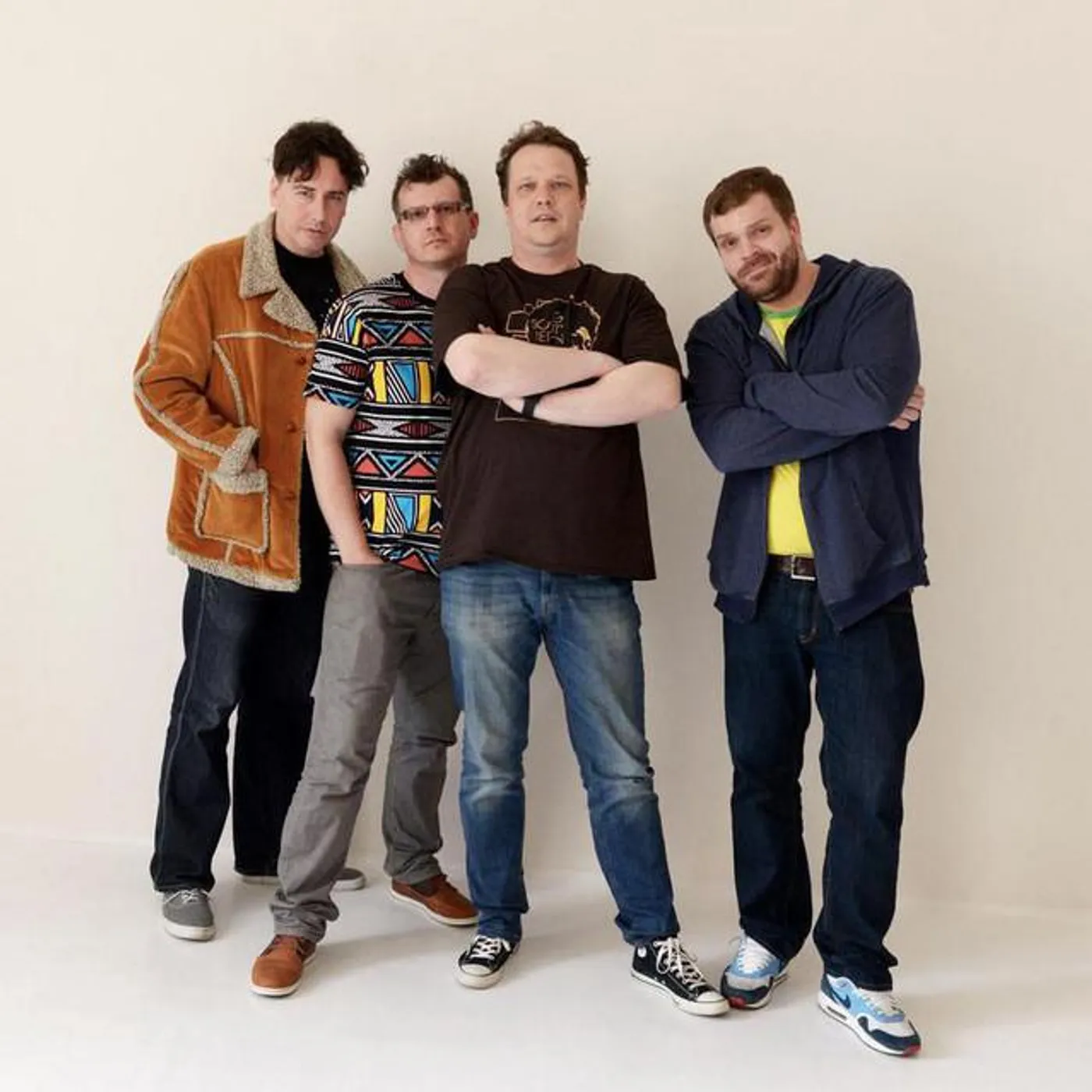 Saténové ruky Brand Page