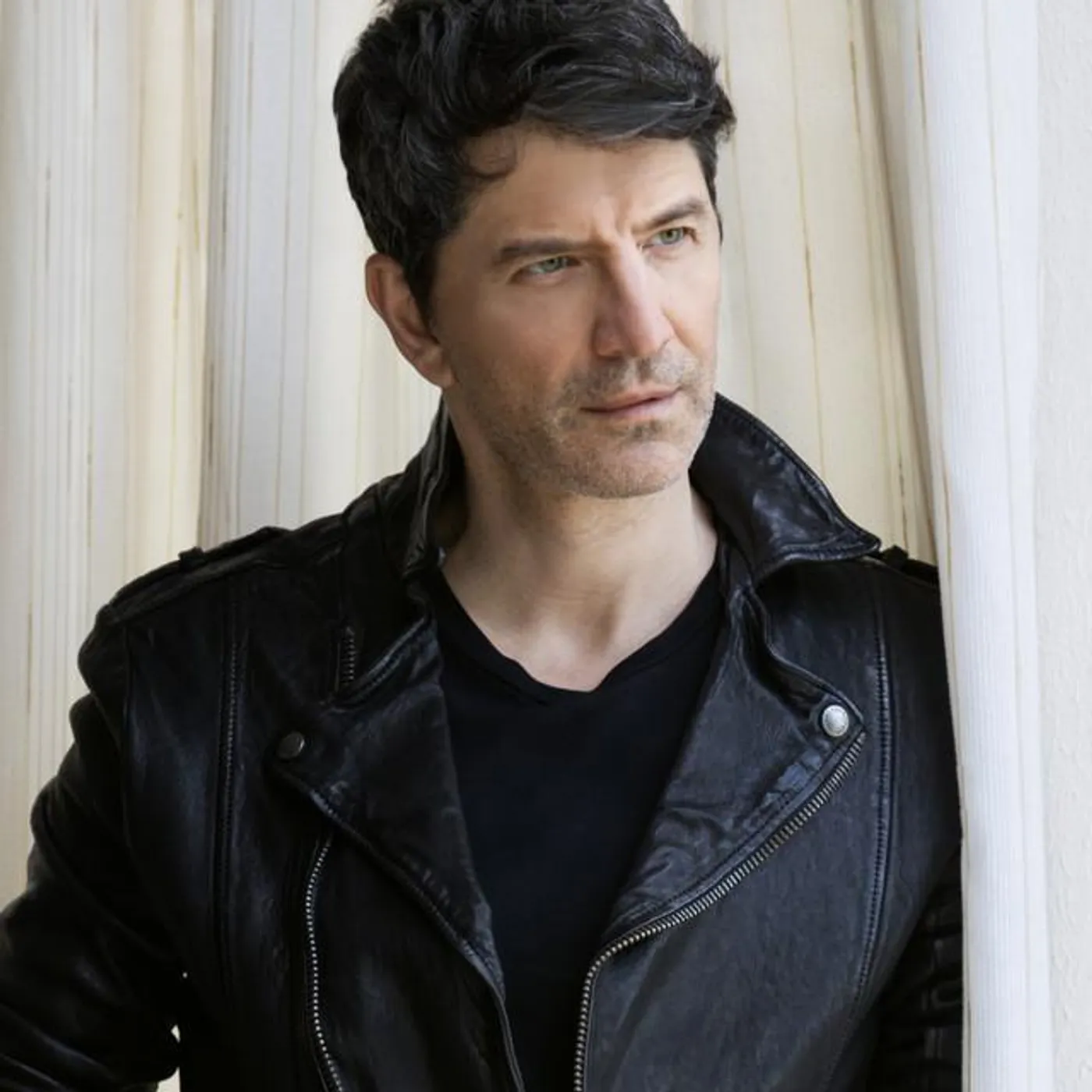 Sakis Rouvas Brand Page