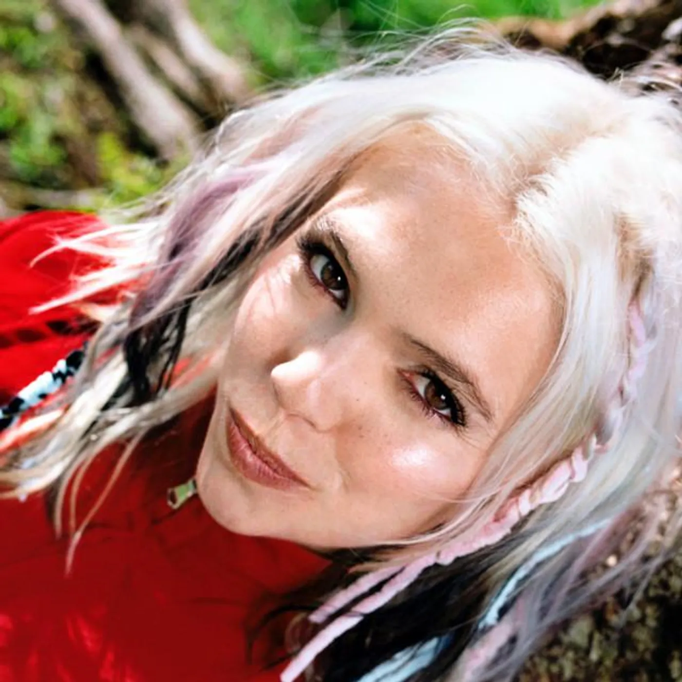 salem ilese Brand Page