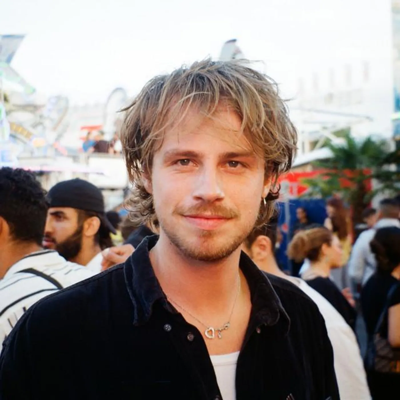 Sam De Nef Brand Page