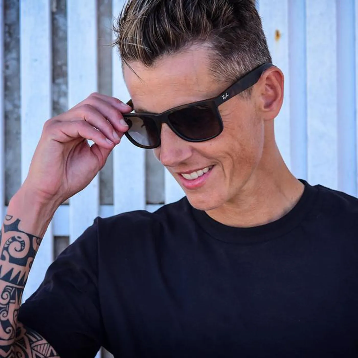 Sarah Bettens Brand Page