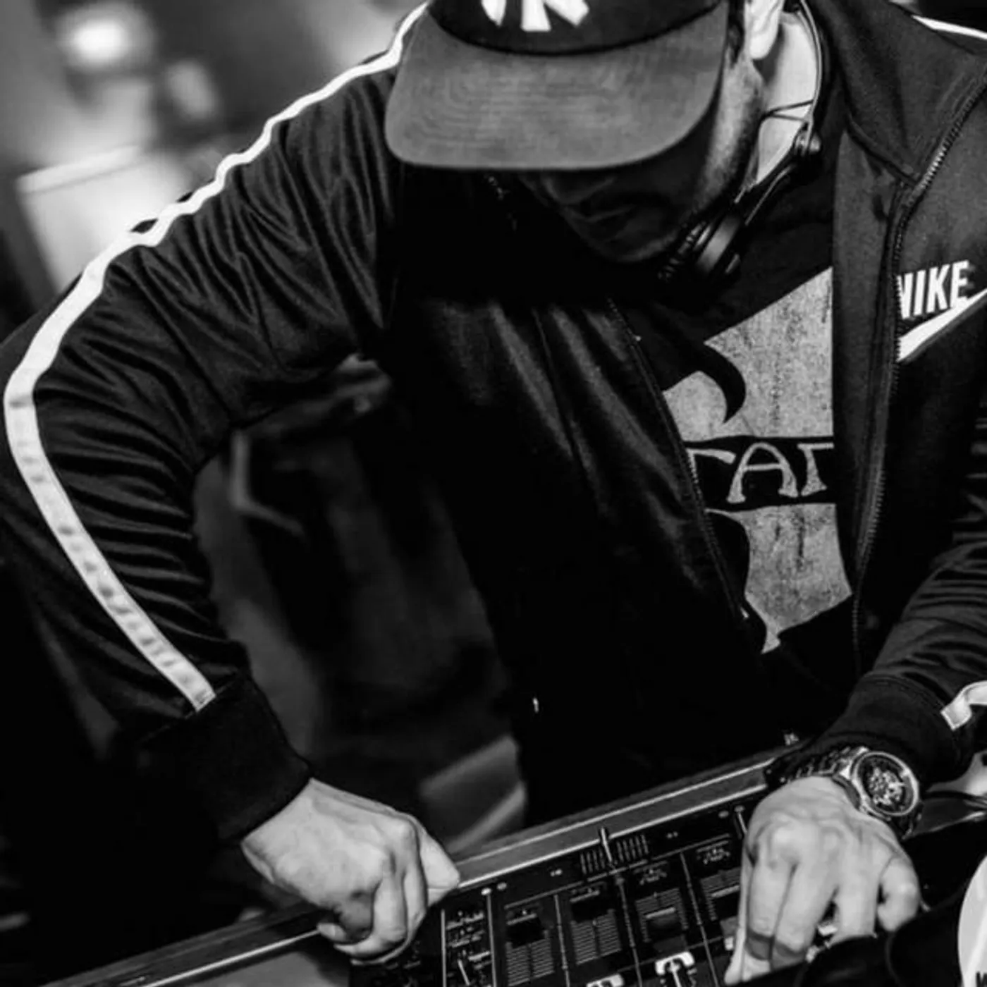 Sean Murray Brand Page