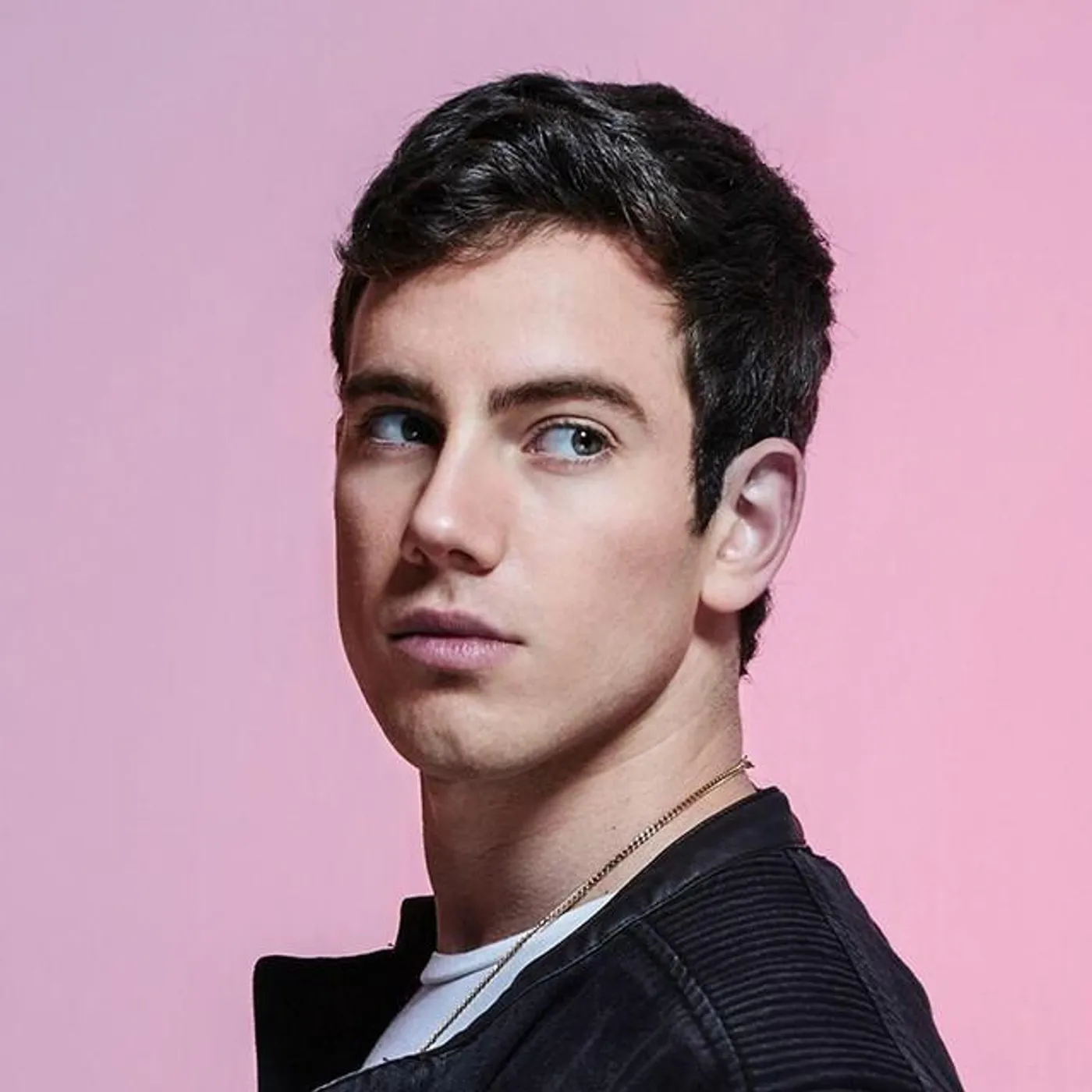 Sebastián Zerené Brand Page