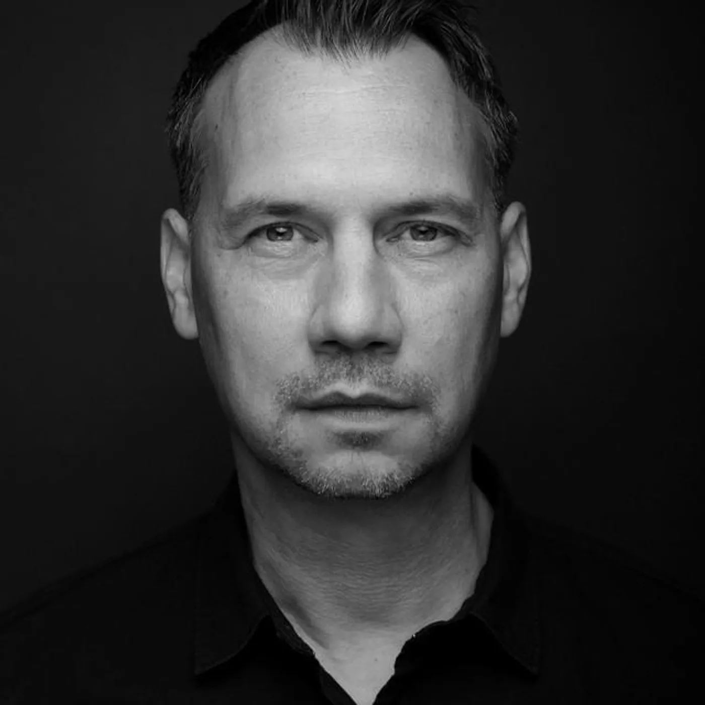 Sebastian Fitzek Brand Page