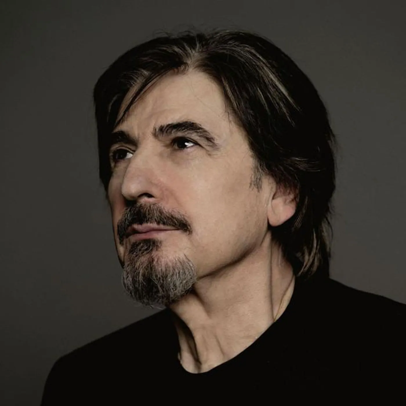 Serge Lama Brand Page