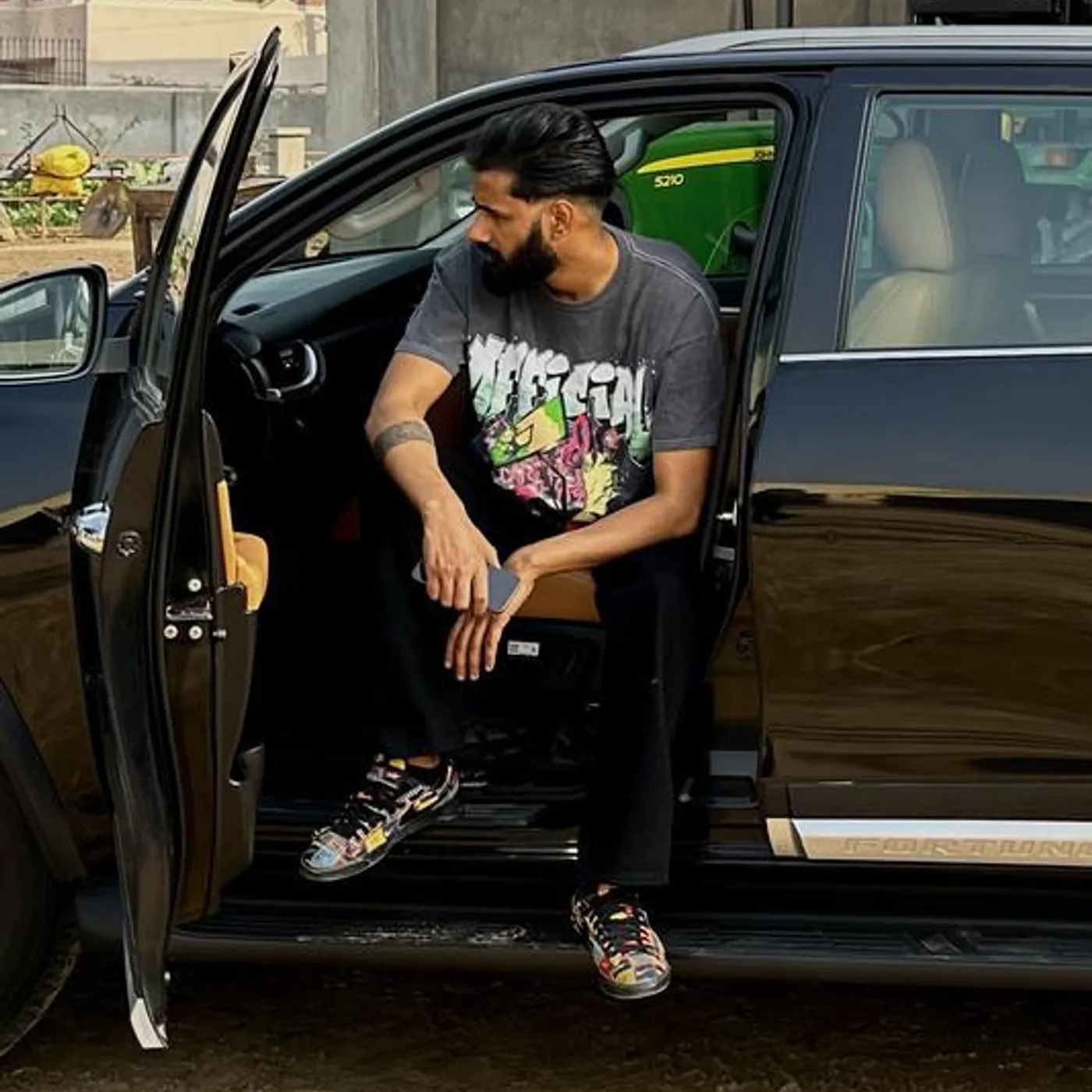 Shooter Kahlon Brand Page