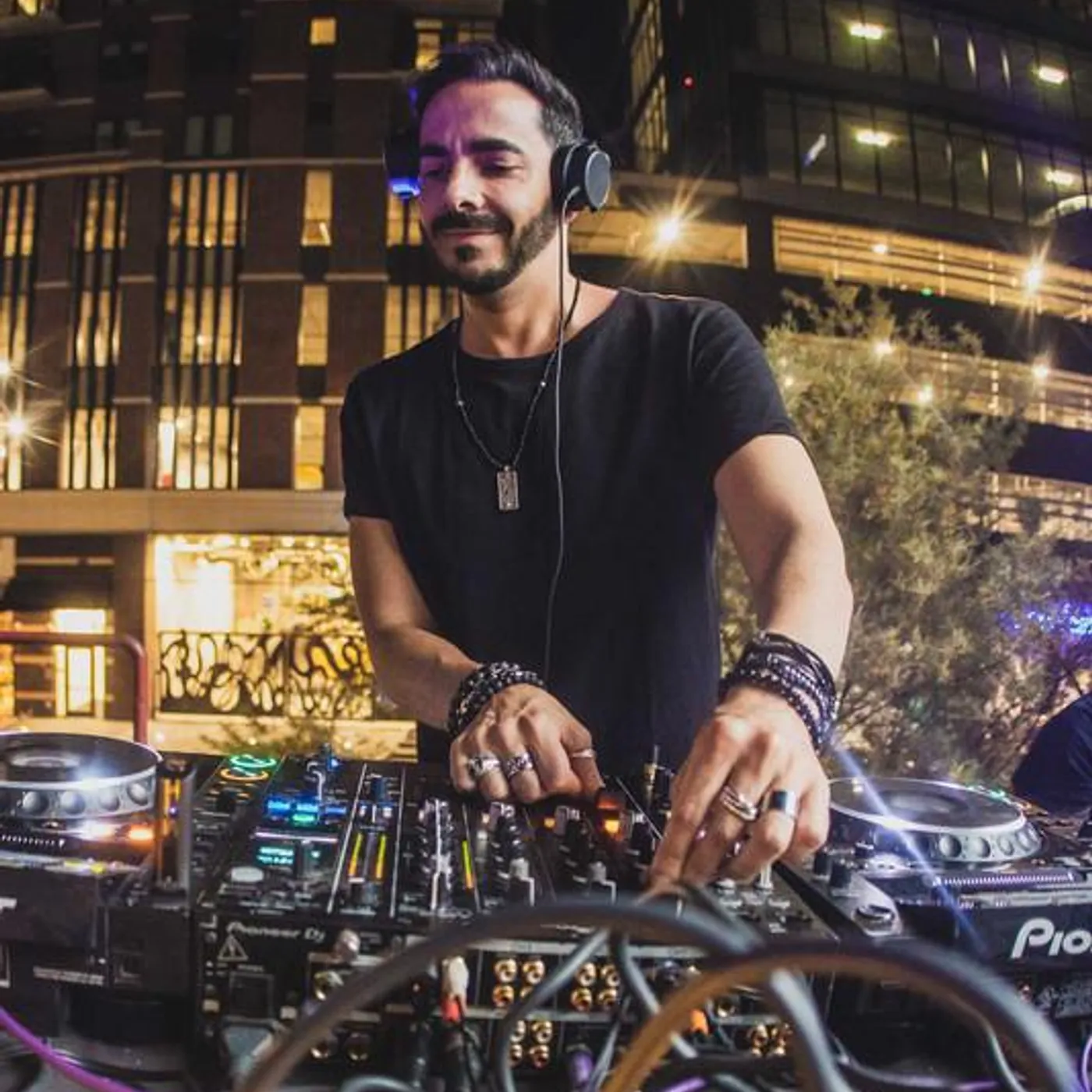 Simone Vitullo Brand Page