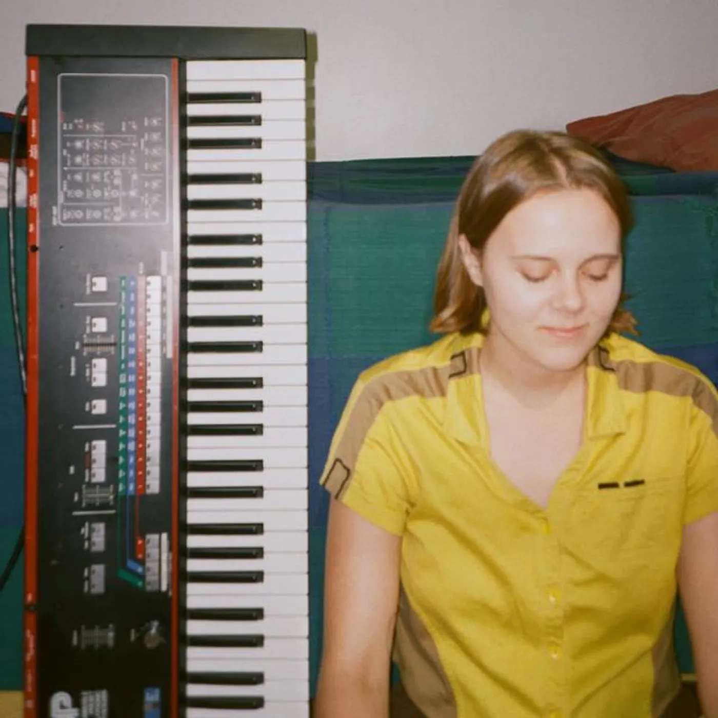 Starla Online Brand Page