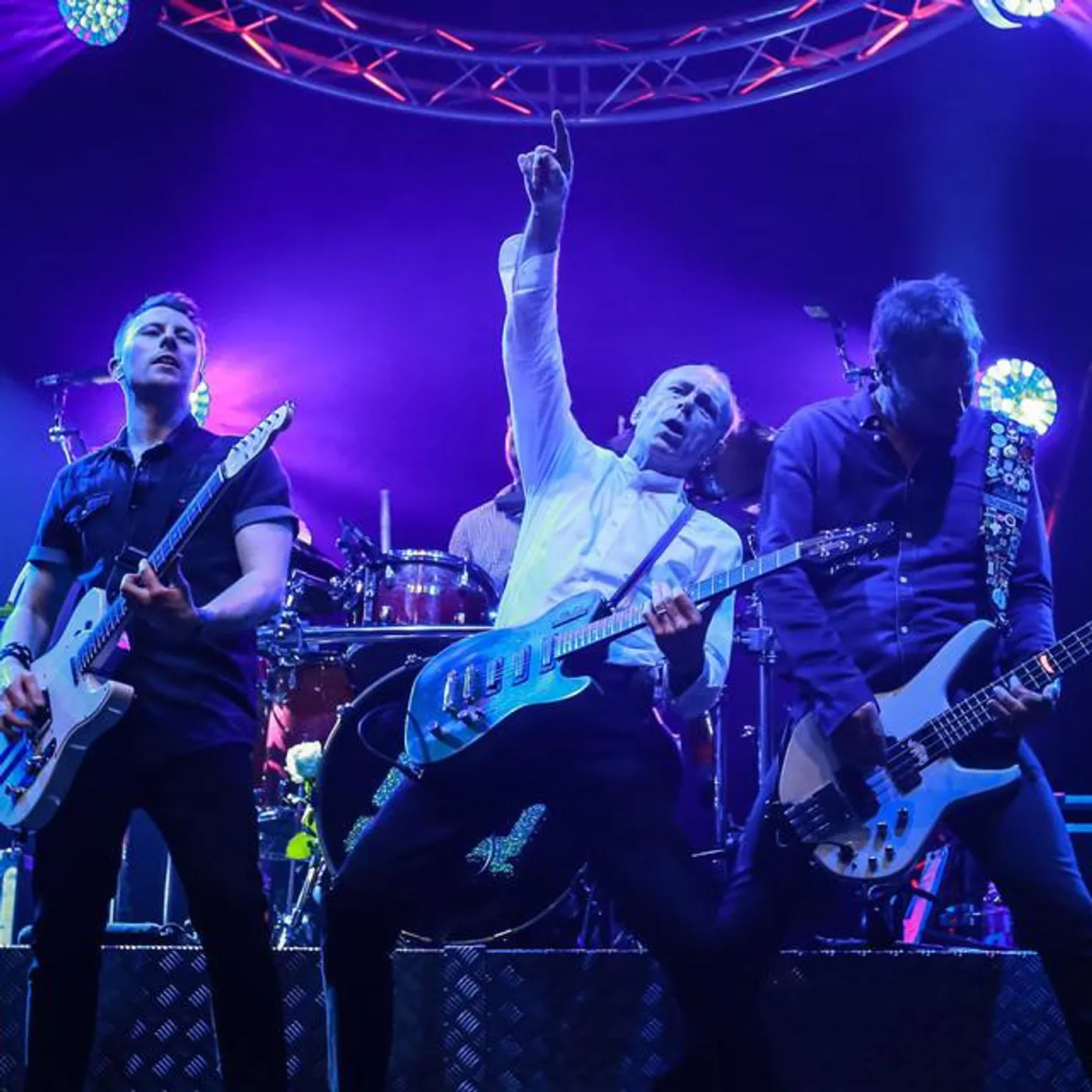 Status Quo Brand Page