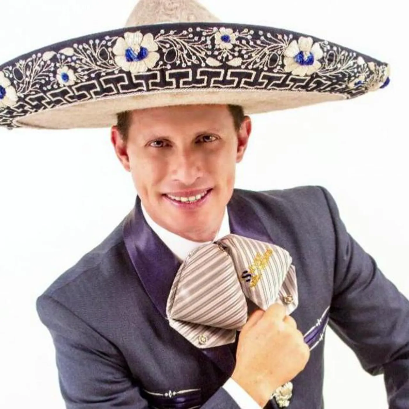 Steeven Sandoval Brand Page