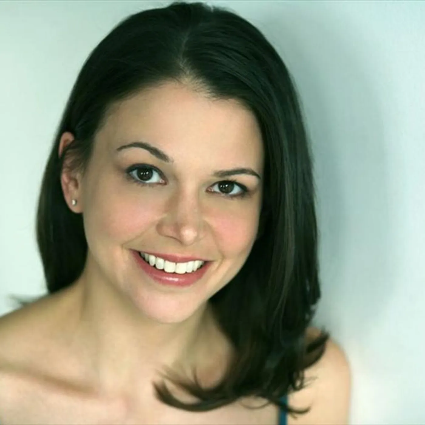 Sutton Foster Brand Page