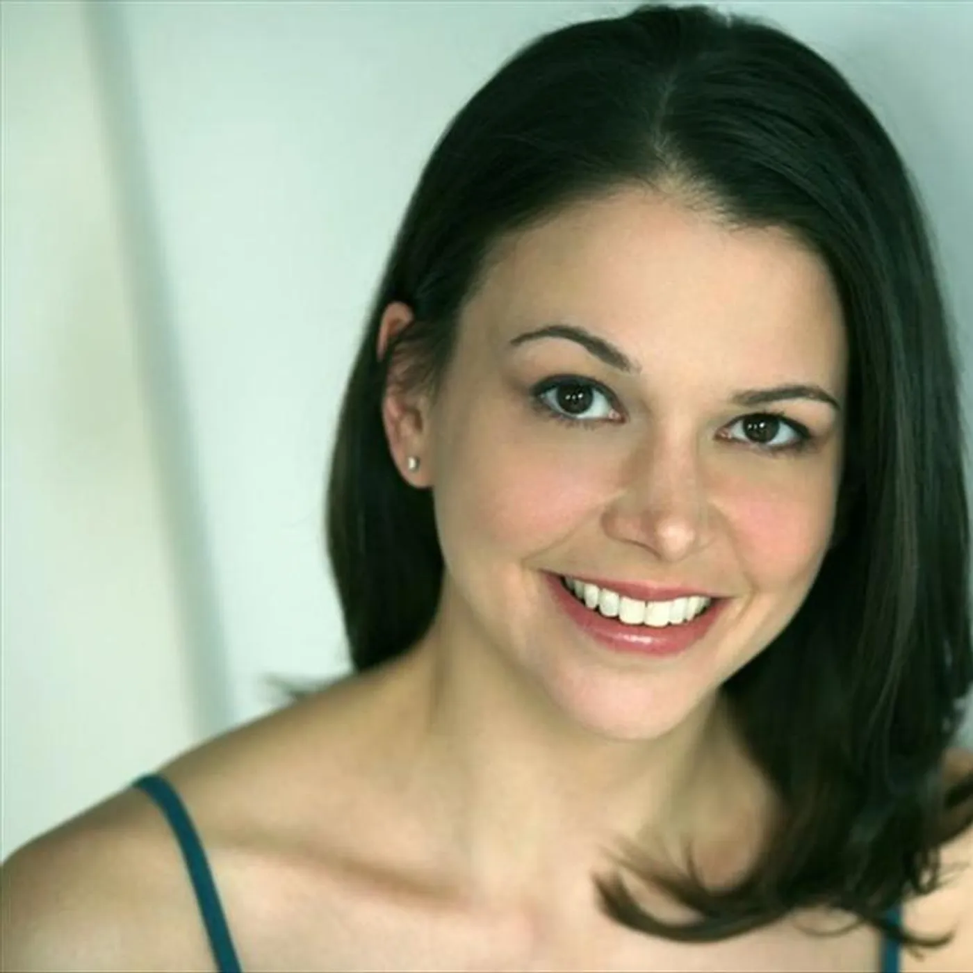Sutton Foster Brand Page
