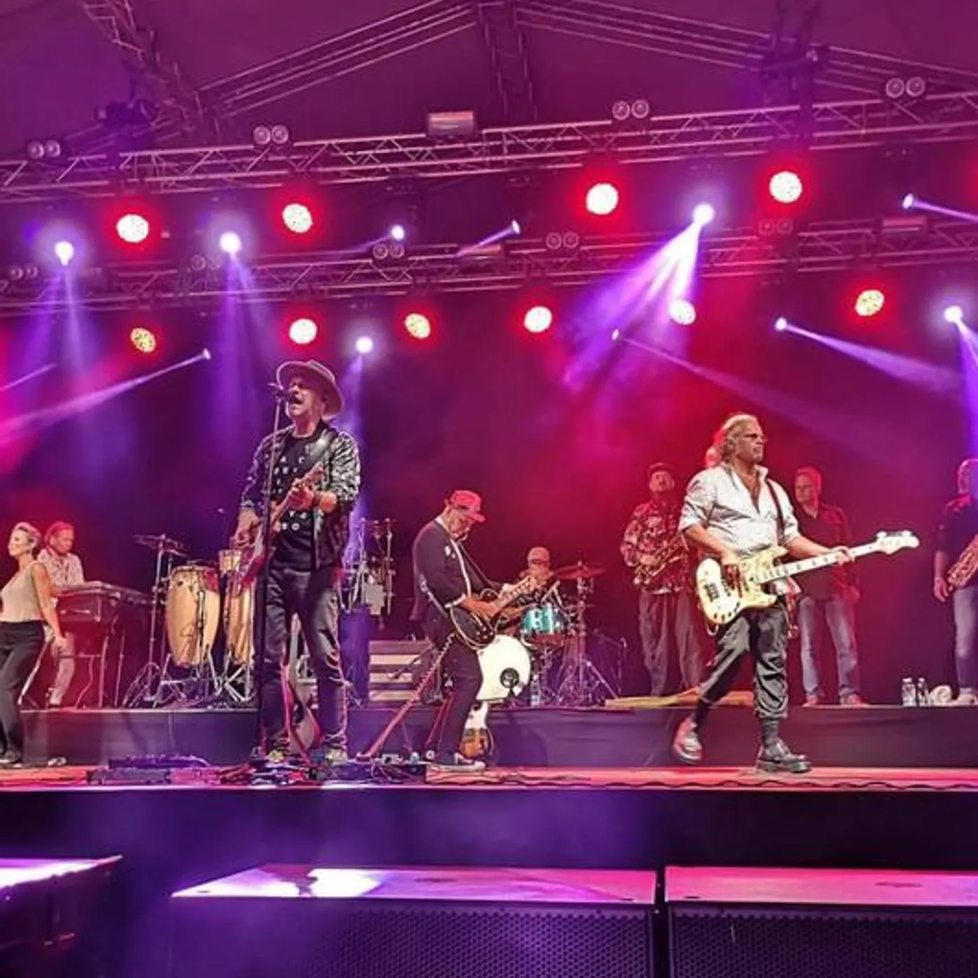 Suurlähettiläät Brand Page