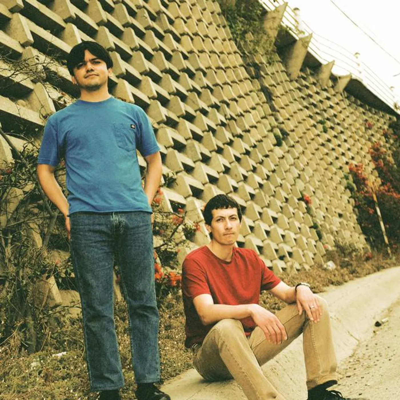 Policias y Ladrones Brand Page