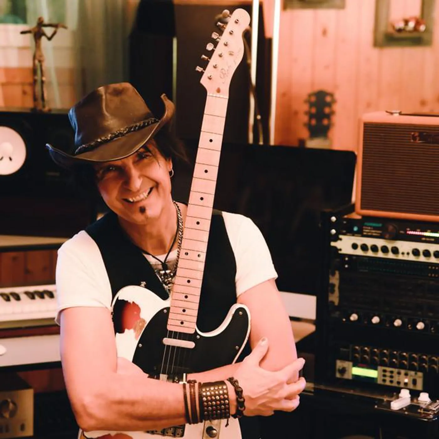 Paul Etterlin Brand Page