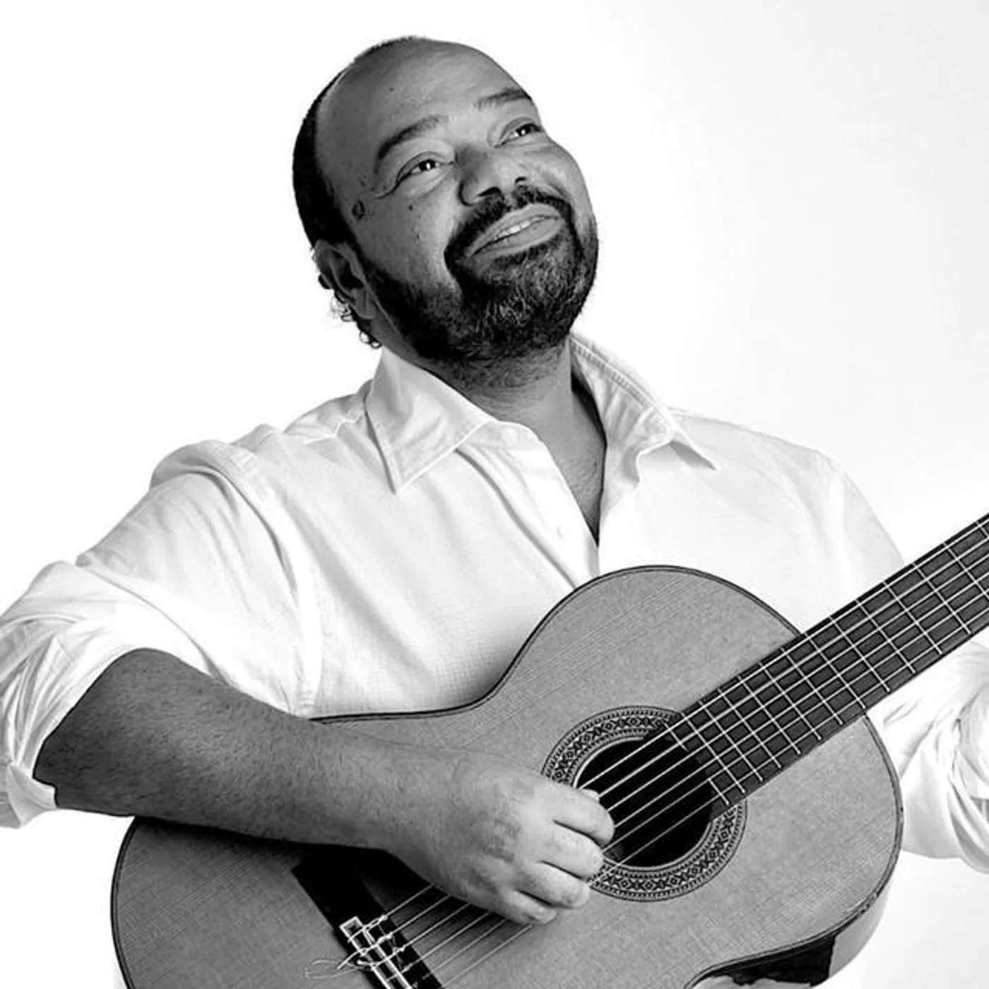 Paulo Flores Brand Page