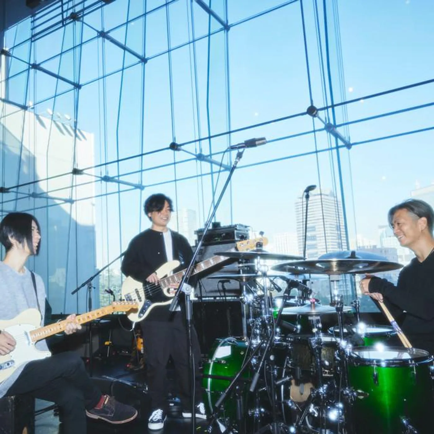 People In The Box Brand Page