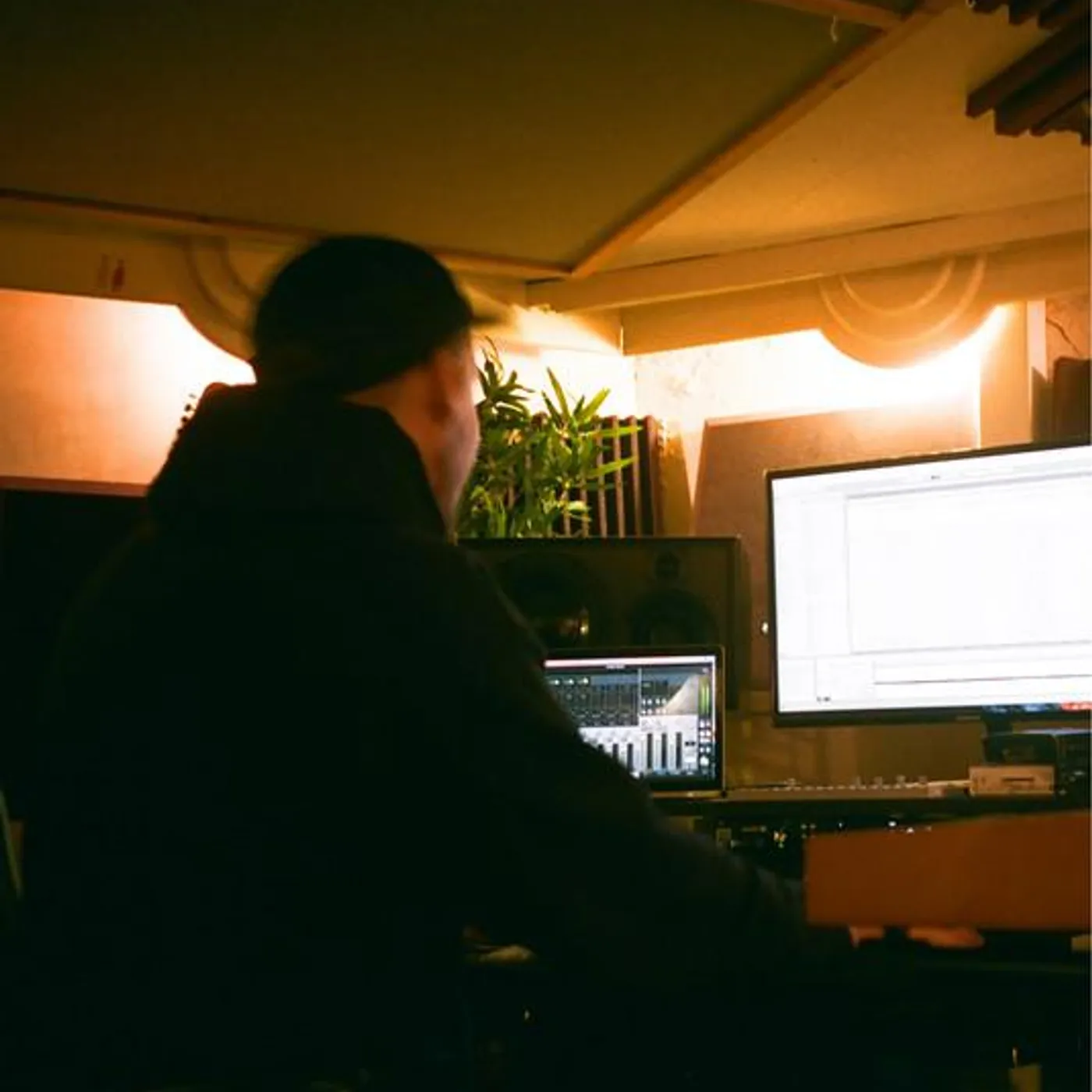 Phil Simmonds Brand Page