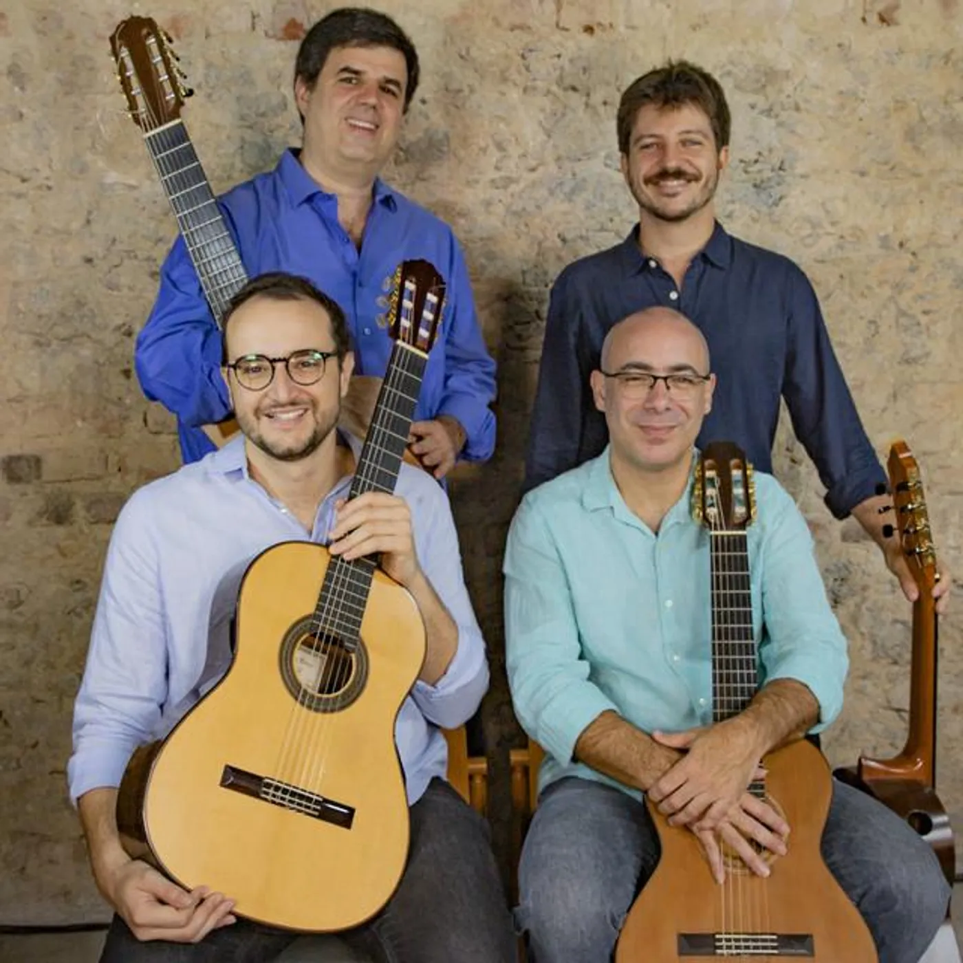 Quarteto Maogani Brand Page