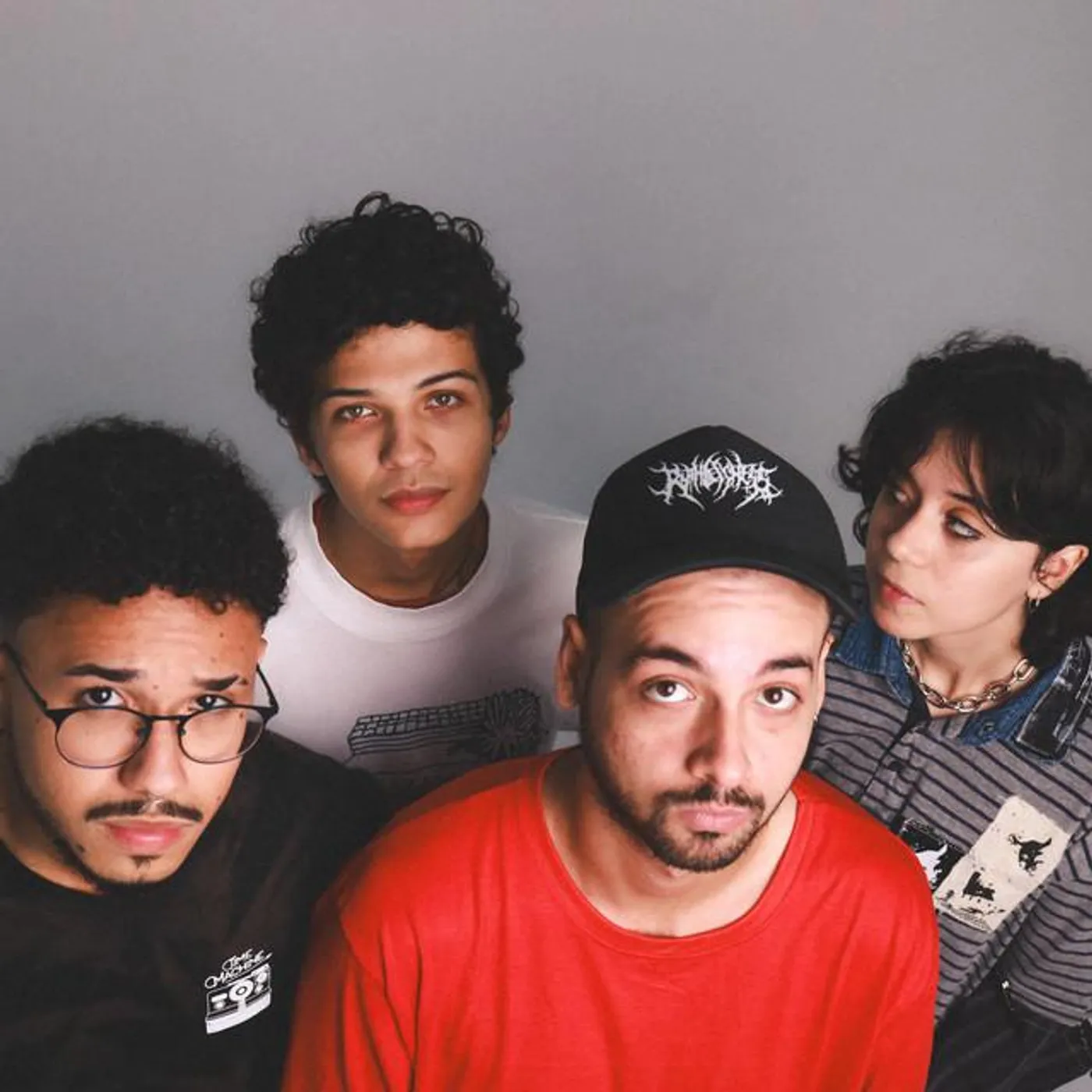 Quarto Vazio Brand Page