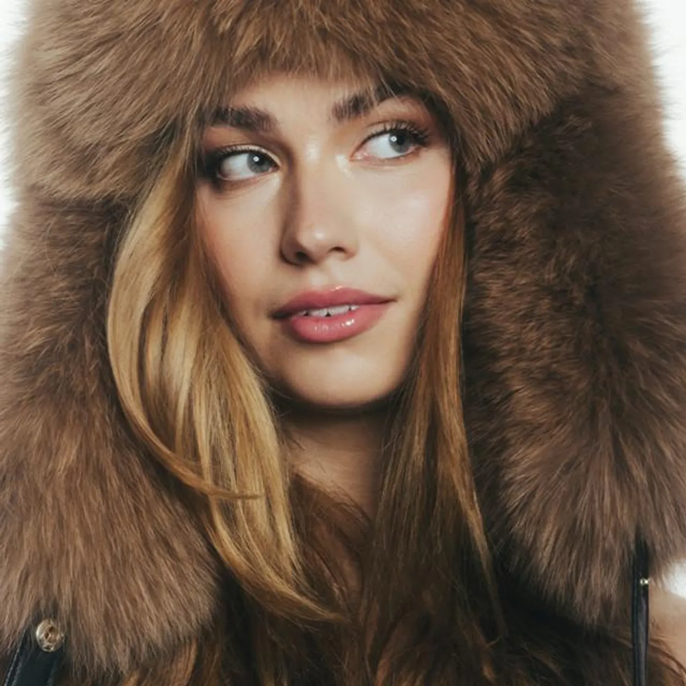 Roxy Dekker Brand Page