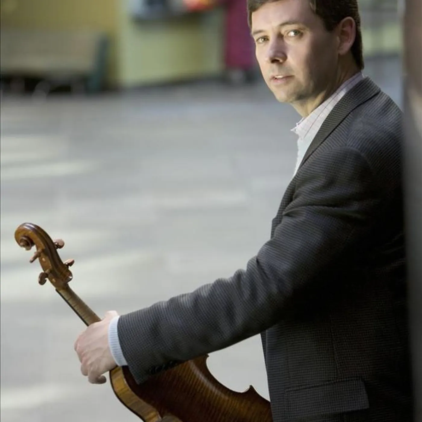 Roberto Díaz Brand Page