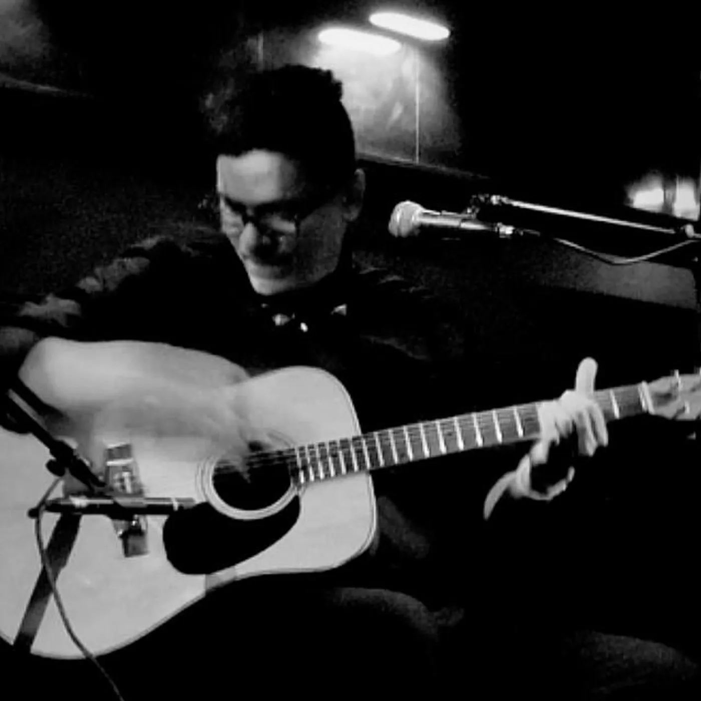 Roberto Poveda Brand Page