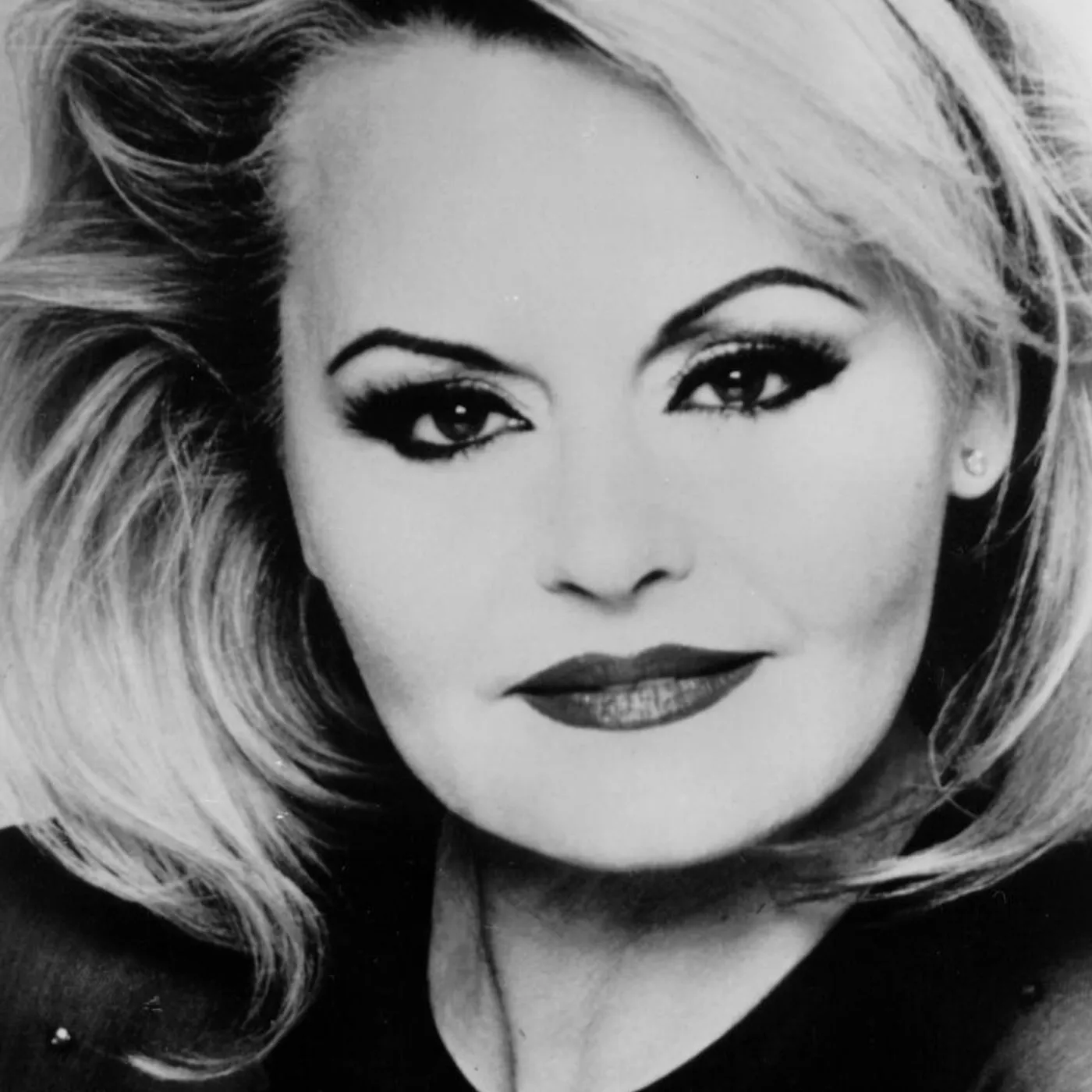 Rocío Dúrcal Brand Page