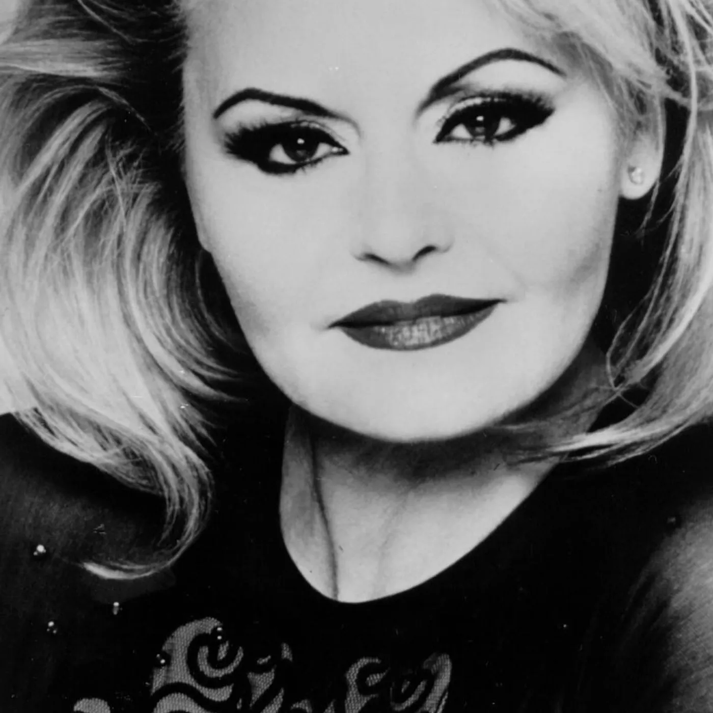 Rocío Dúrcal Brand Page