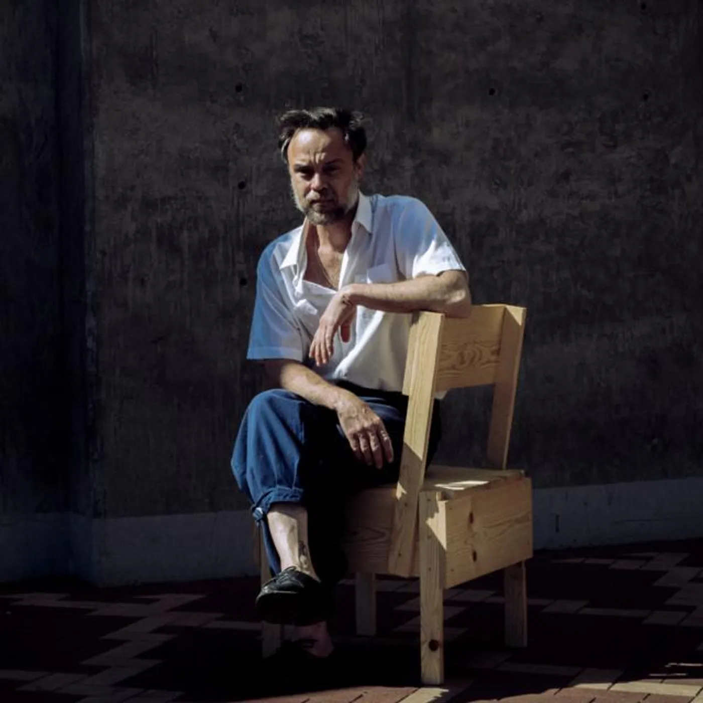 Rodrigo Amarante Brand Page