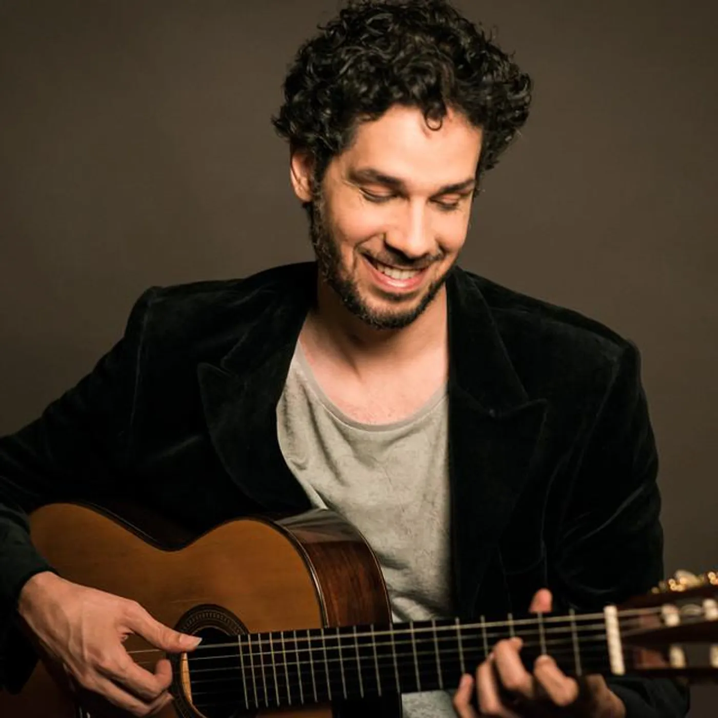 Rodrigo Lima Brand Page