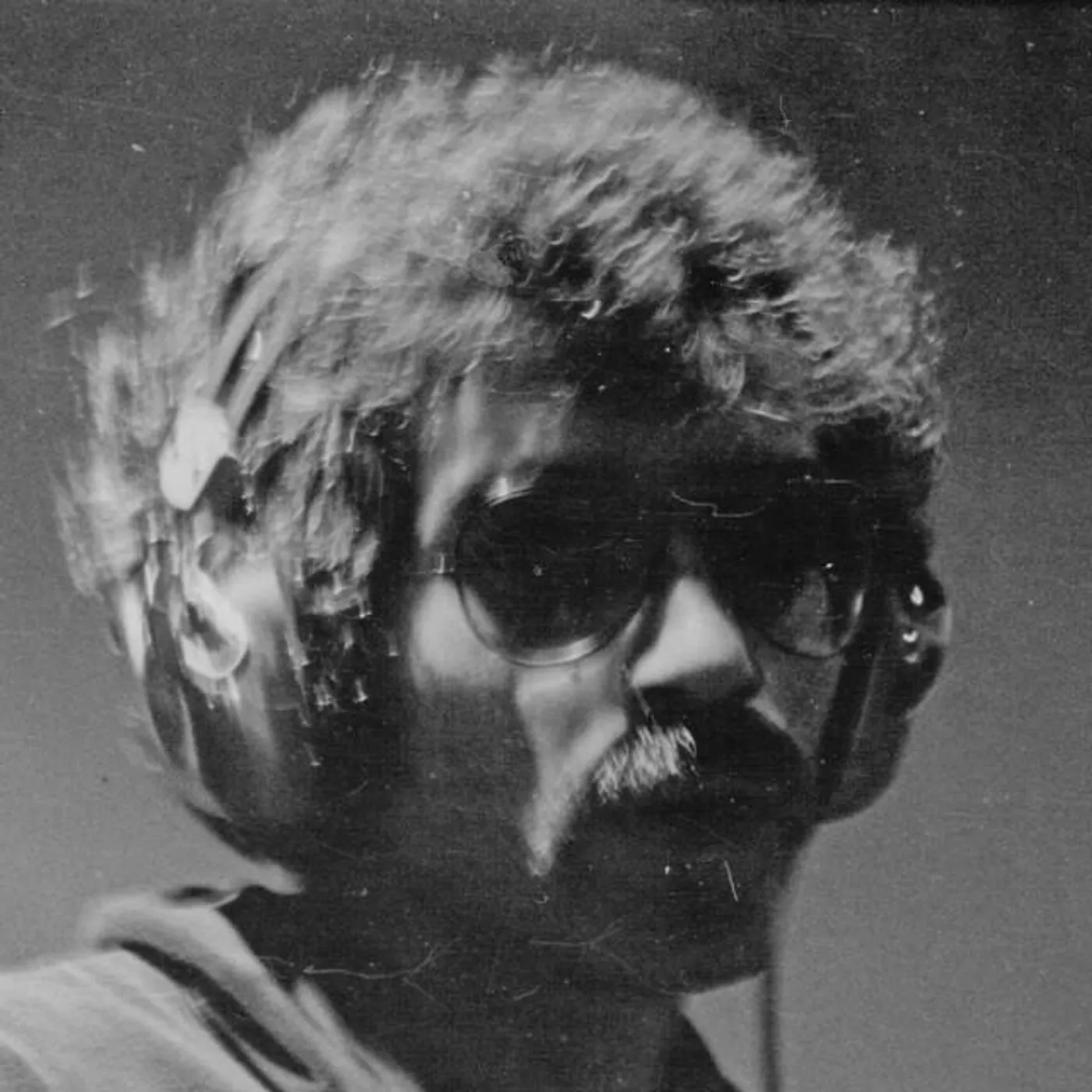 Rogér Fakhr Brand Page