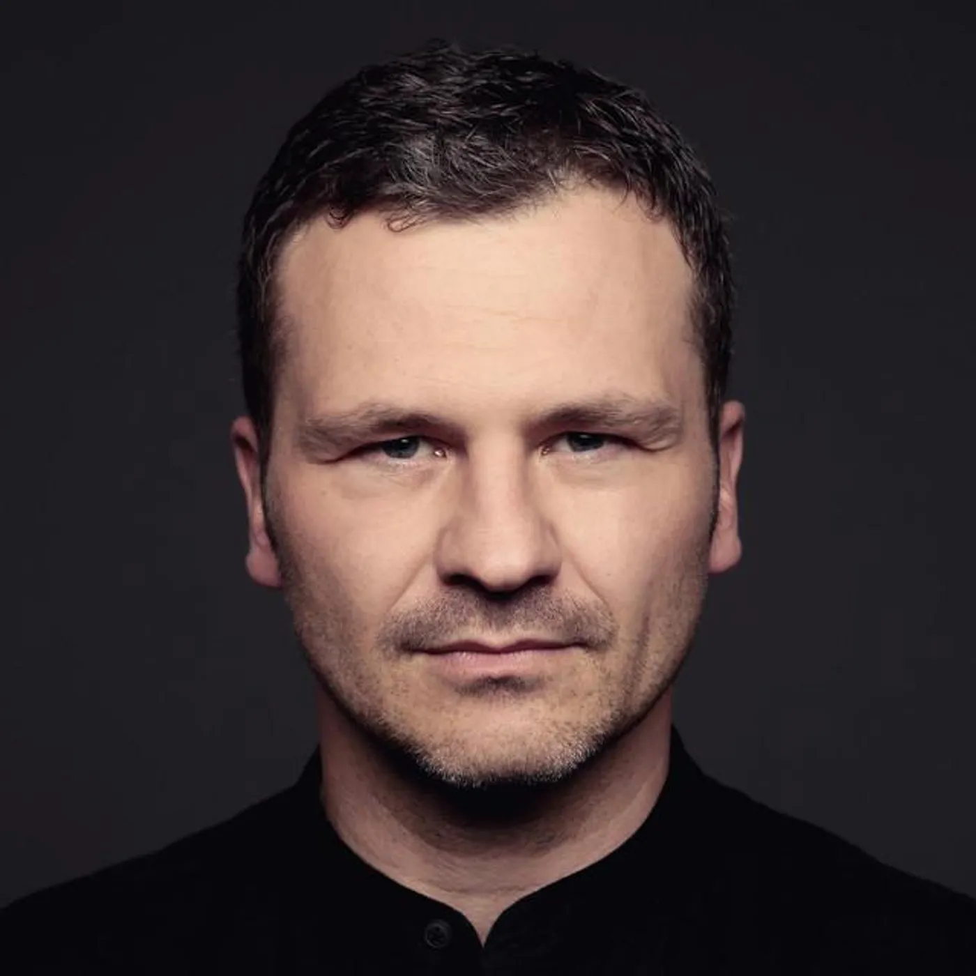 Roman Lindau Brand Page