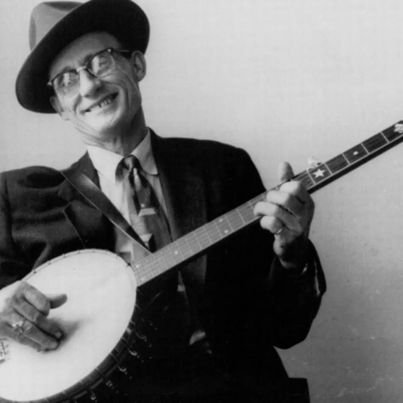 Roscoe Holcomb Brand Page