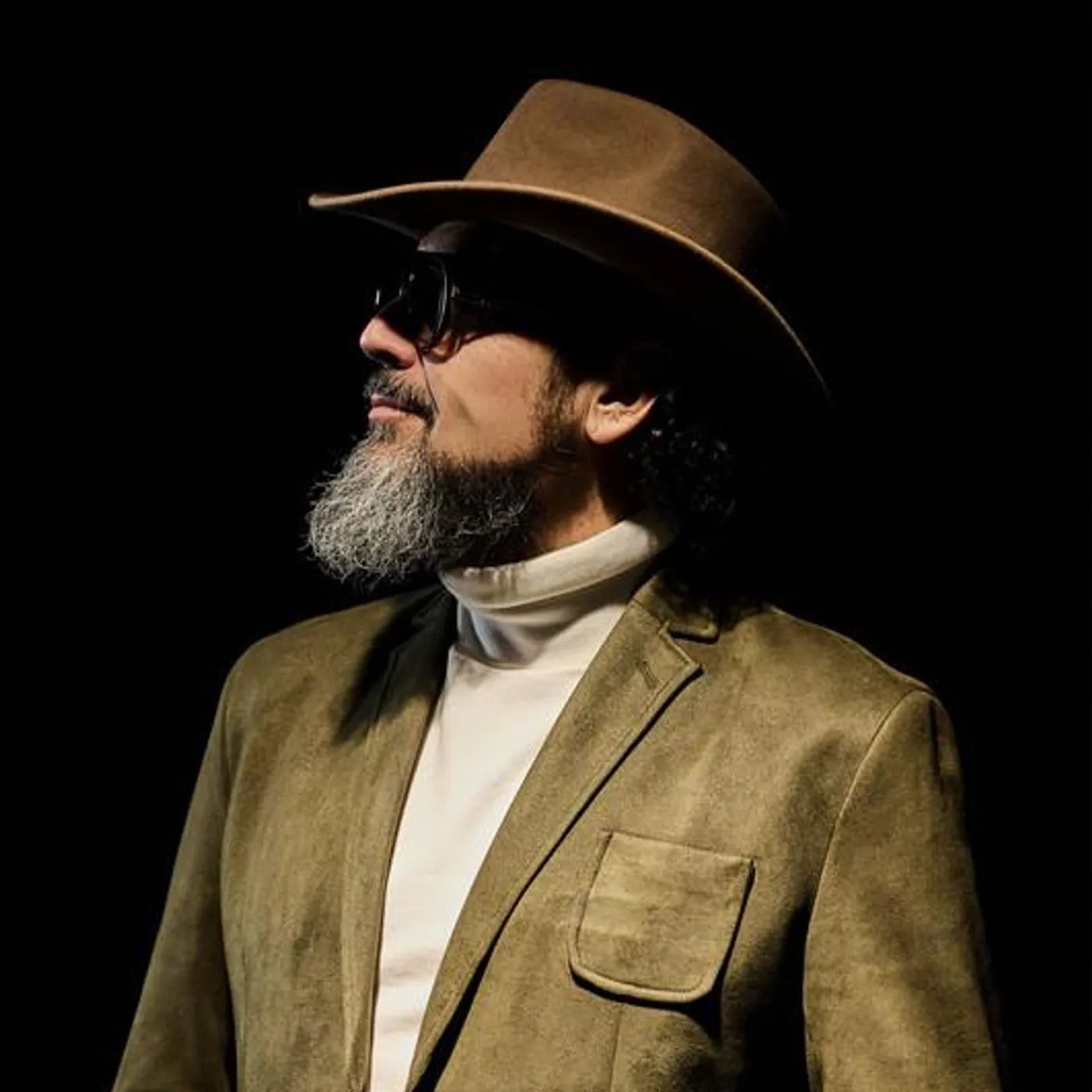 Reyli Barba Brand Page