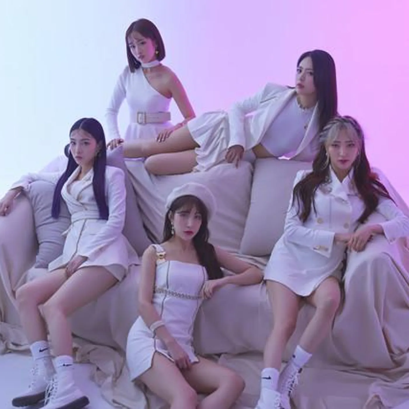 REDSQUARE Brand Page