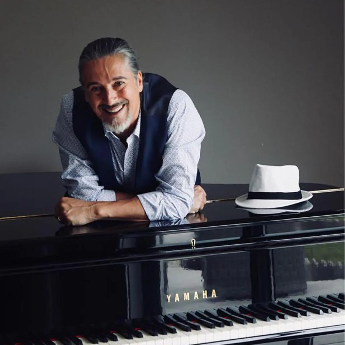 Renato Falaschi Brand Page