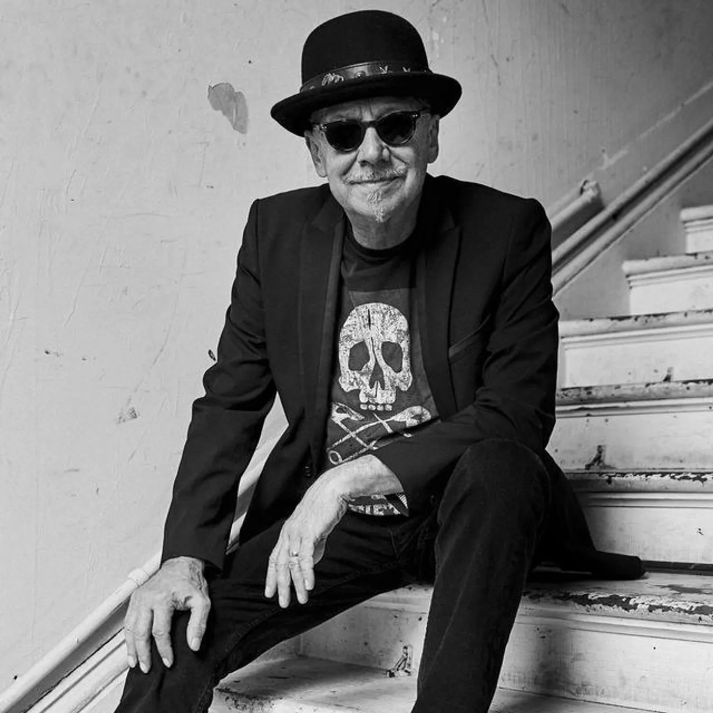 Russell Morris Brand Page